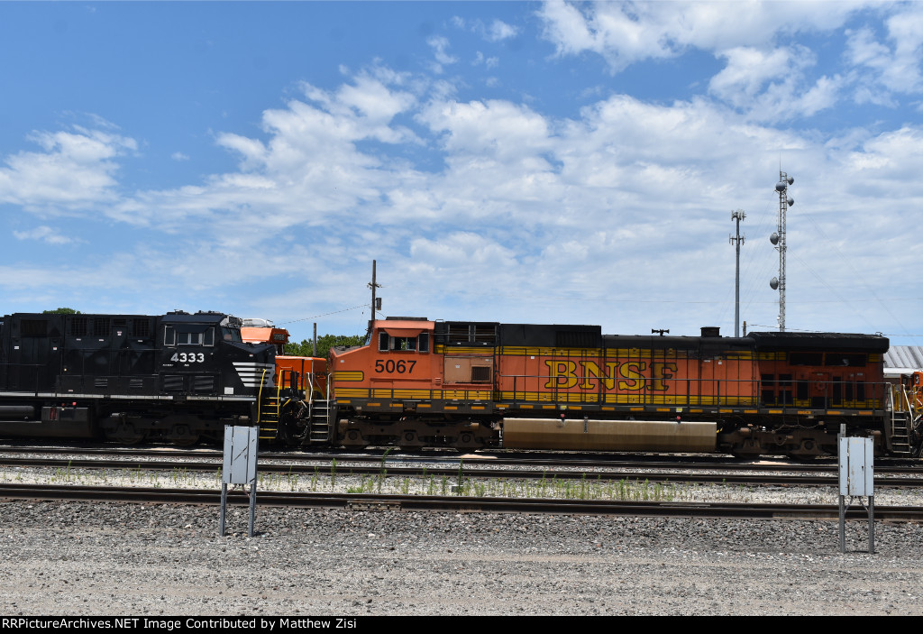 BNSF 5067